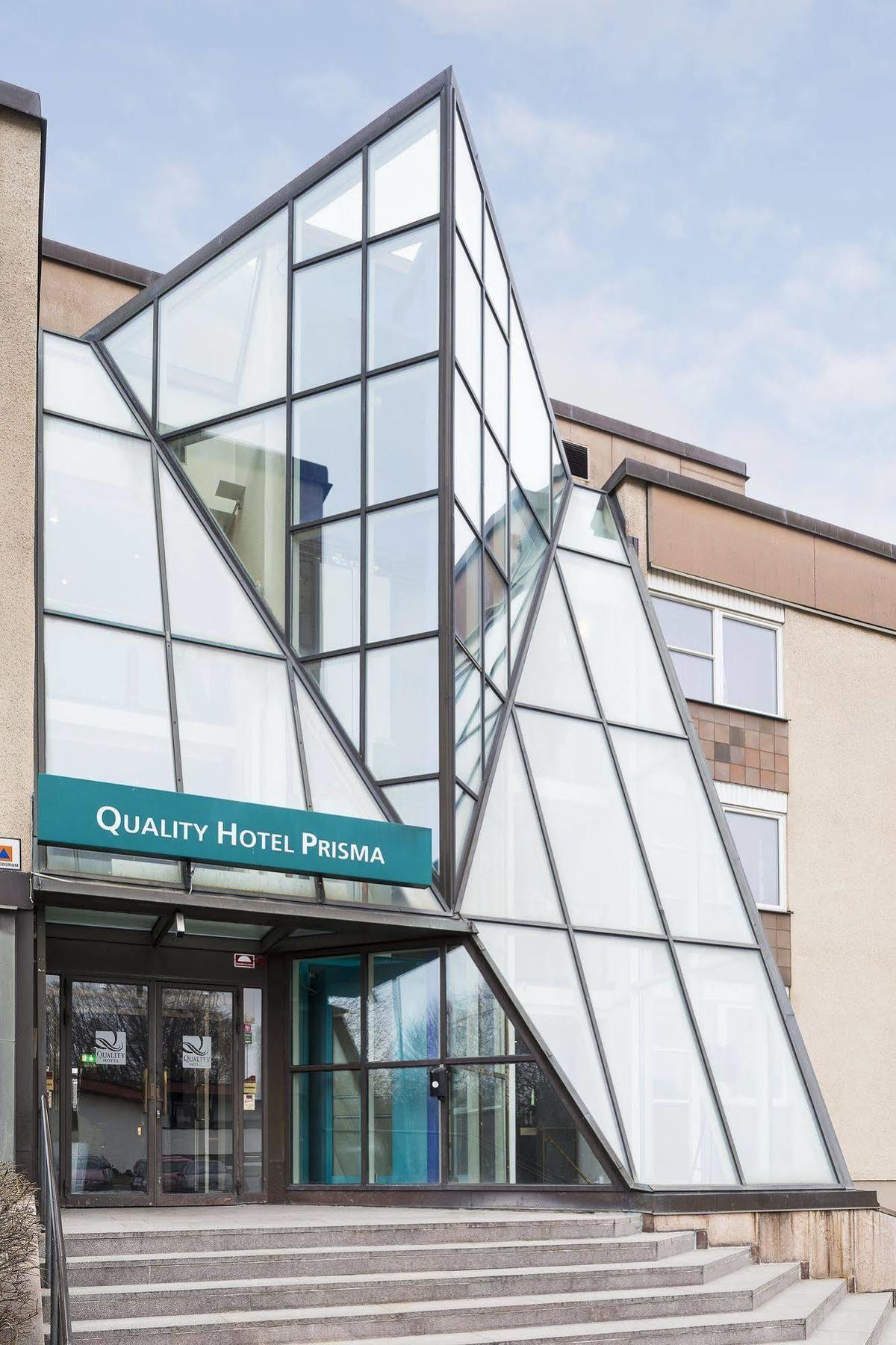 Quality Hotel Prisma Skovde Bagian luar foto
